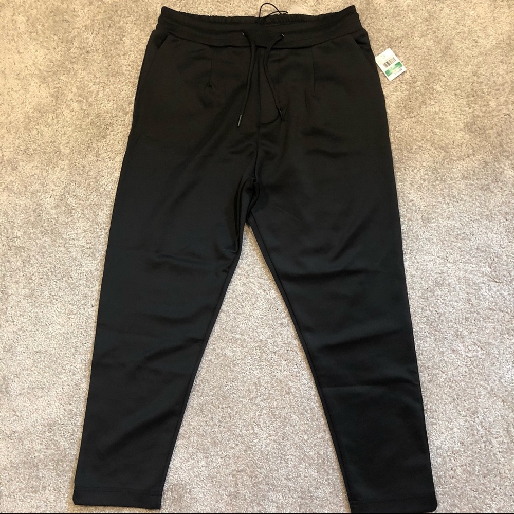 Men’s Black Joggers NWT